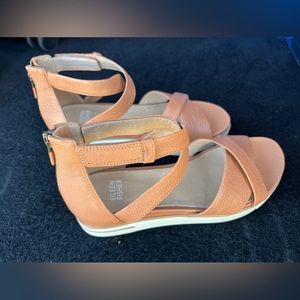 Eileen Fisher women’s Sandler